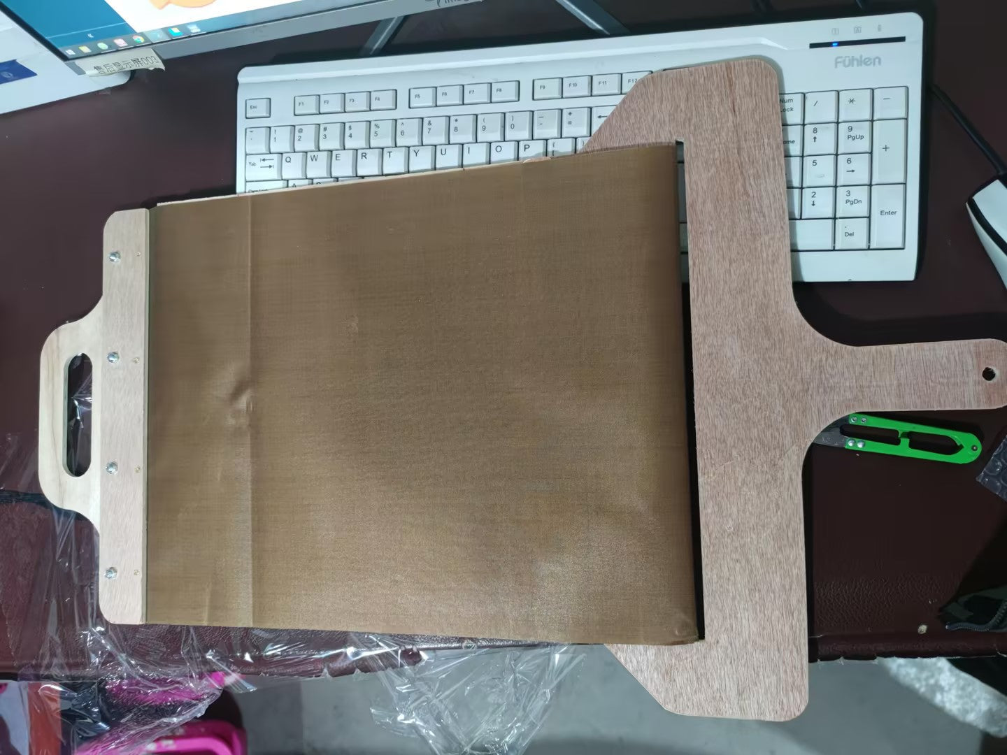 Sliding Pizza Shovel and Non-Stick Cutting Board